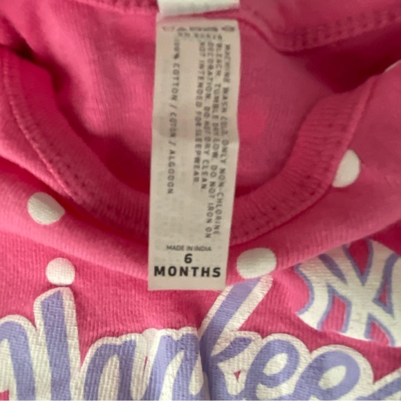 Yankees Soft as a Grape Girls Infant 3-Pack Rookie Bodysuit Set - 6 Months - Picture 3 of 6